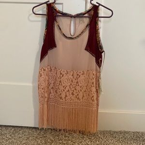 Gimmicks fringe tank